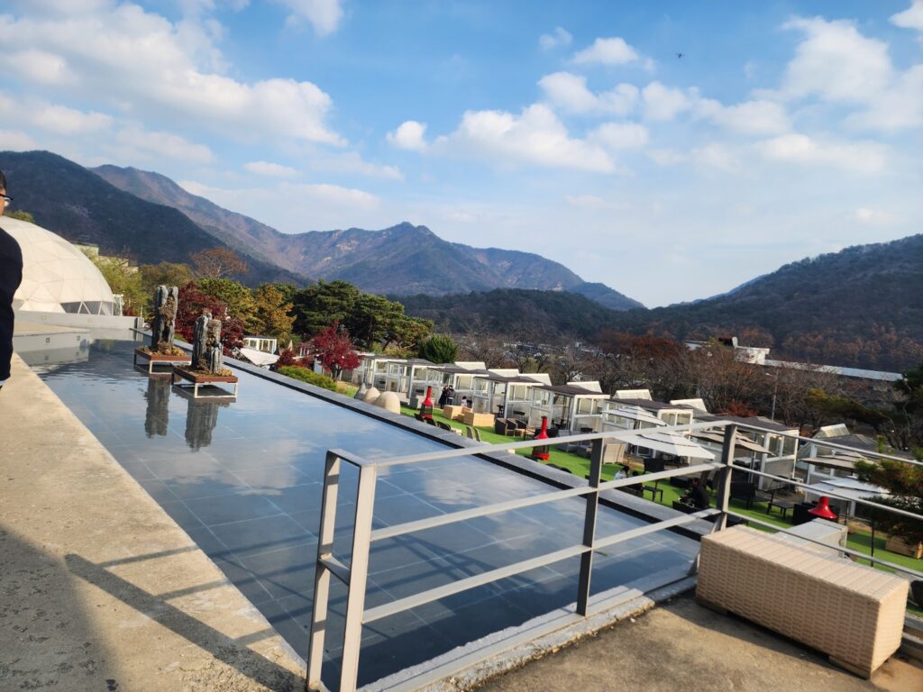 동학사 근처 카페 에어산 전경