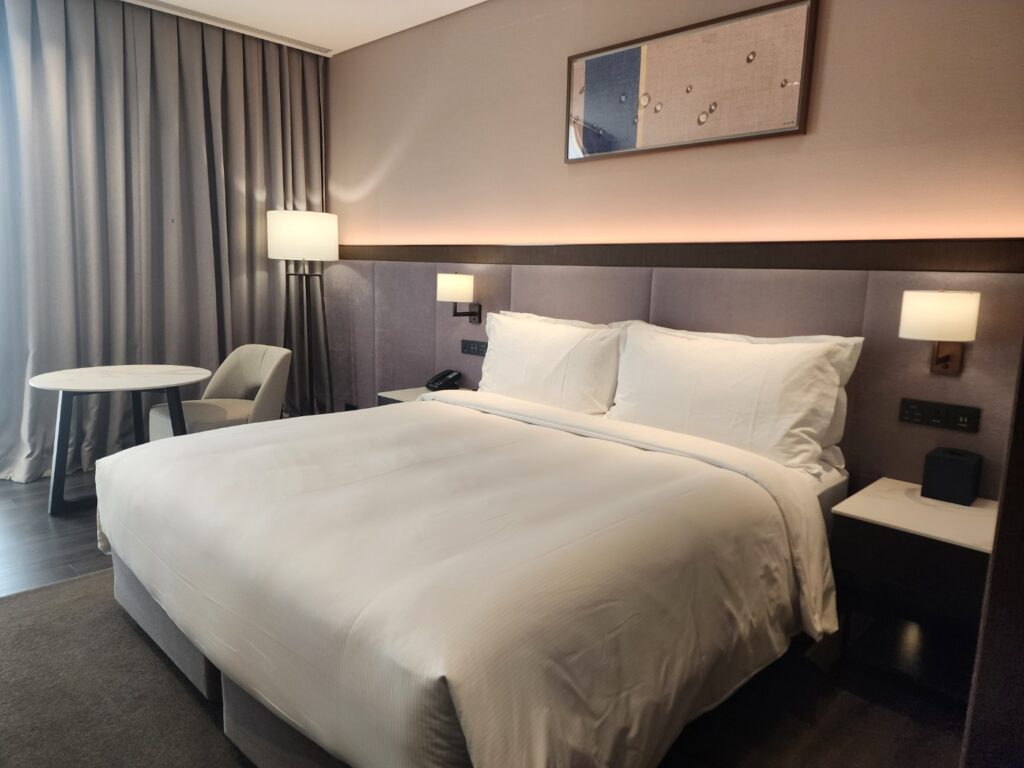 더블트리 판교 숙박 룸 침대