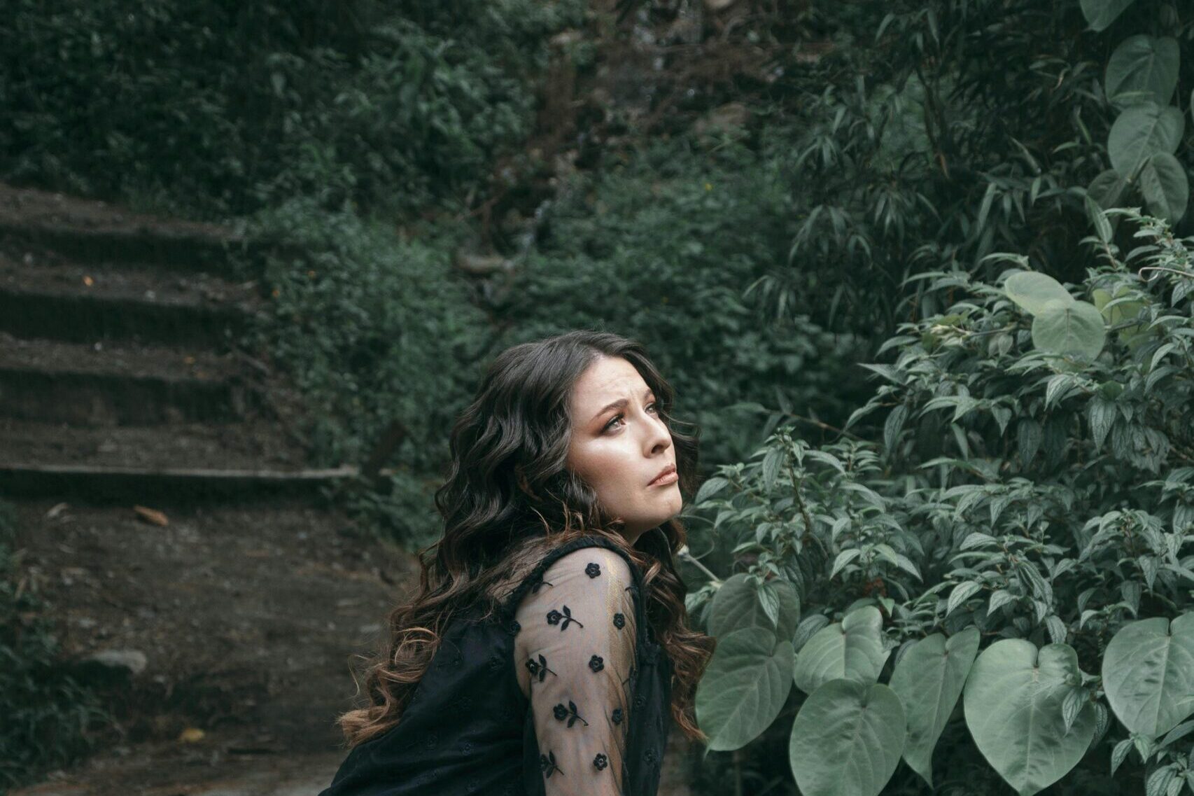 착한 사람 콤플렉스 때문에 생각하는 여자