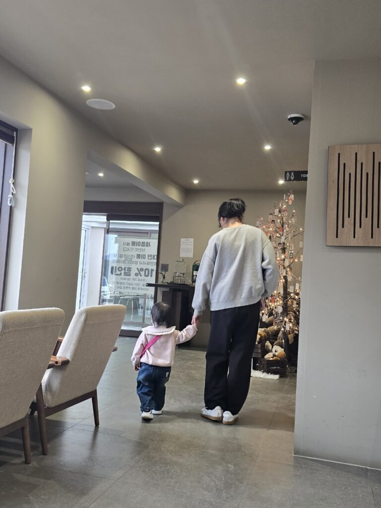 세종 금남면 브런치카페 이룰 내부